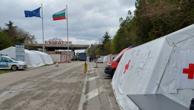 Засилва се бежанският натиск на границите ни, доброволците изнемогват