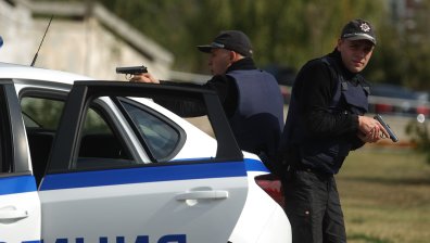18-годишен русенец се преструвал на полицай, спирал коли за проверка