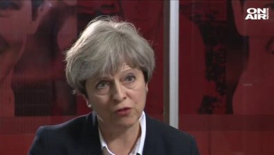 Управлението на Тереза Меѝ - от танцовите стъпки до политическата криза