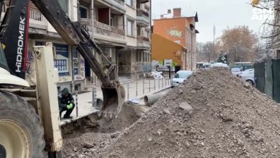 Възобновиха ремонта на ул. "Иван Вазов" след недоволството на столичани