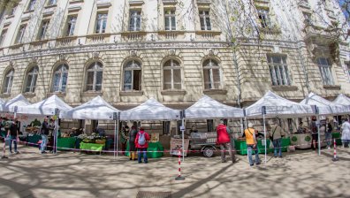 Ограничителни мерки на Фермерския пазар в София