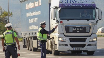 Ограничава се преминаването на ТИР-ове в посока Варна по участък от АМ "Хемус"