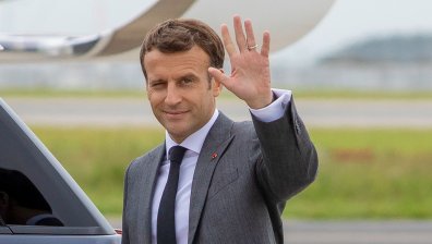 Макрон: Трябва да отговорим на страха на Москва, че НАТО стига до вратите ѝ