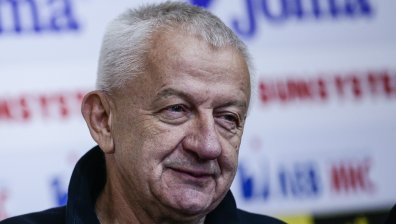 Фенове на "Локо" (Пловдив) към Крушарски: Предайте акциите си, наслушахме се на лъжи