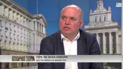 Владислав Панев: Ще назначат по-послушен председател на НС от Киселова