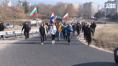 Отново протести срещу цените на горивата и ниското качество на живот