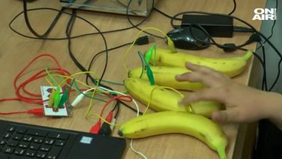 Девет робота помагат в обучението на кюстендилско училище