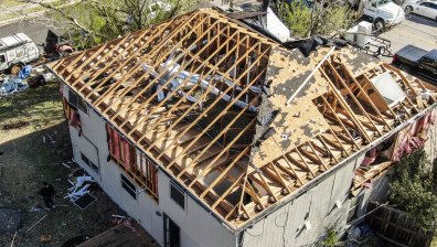 Торнадо взе жертва в САЩ, силно земетресение удари Тайван