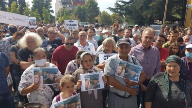 Айтос продължава с протестите след жестоката катастрофа с три жертви