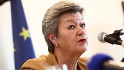 Еврокомисар: 400 руски шпиони са изгонени от ЕС през 2022 г., Путин иска да ни унищожи