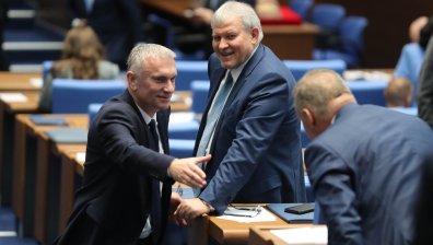 Първи работен ден на депутатите от 51-ото Народно събрание (СНИМКИ)