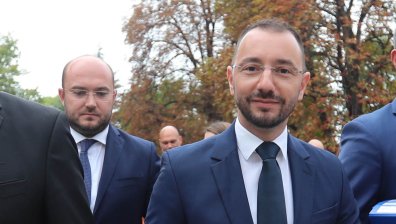 Хекимян: Не искам пост в кабинета на Терзиев. Да каже защо Бонев търси подкрепа от БСП