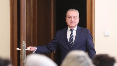 Донев и министри решават за великденската добавка за пенсионерите