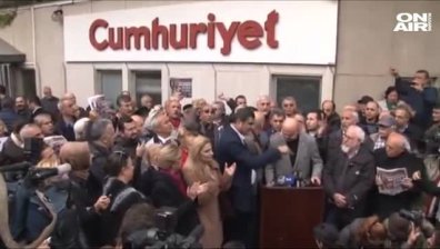 Започна процесът срещу журналистите от в. "Джумхюриет"