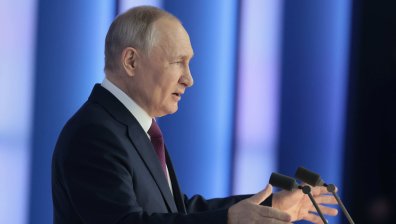 Нов закон: Путин забрани на държавните служители да използват чуждици