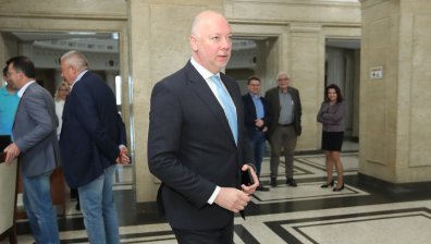 ГЕРБ-СДС регистрира листата си за евроизборите на 9 юни
