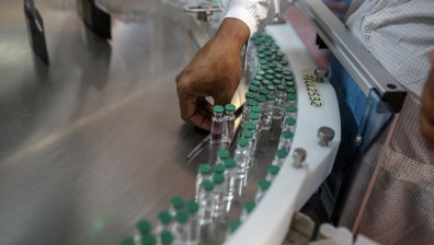 ЕК иска разяснение от AstraZeneca за намалените доставки на ваксината