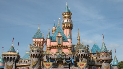 Евакуираха Дисниленд в Калифорния заради авария