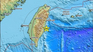 "Започна да люлее толкова силно": Паника в Тайван заради земетресението от 5,9