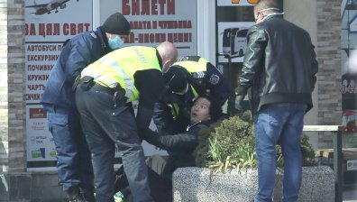 Автобуси с българи от чужбина пристигнаха на автогарата в София	