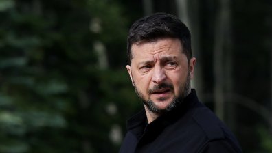 Зеленски е в Канада да моли Г-7 за помощ, но изпусна занимаващия се с Иран Тръмп