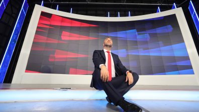Димитър Абрашев и новият формат на "Директно": Дебат в ерата на разделение