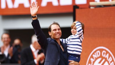 "Ролан Гарос" се сбогува с Рафа Надал с церемония за историята (СНИМКИ)