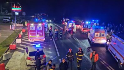 33 деца пострадаха в катастрофа между два автобуса и кола в Румъния (+ВИДЕО)
