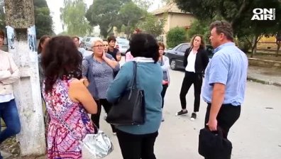 Трети ден родители от разградско село не пускат децата си на училище