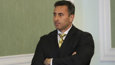 Обявиха каква ще бъде заплатата на Спецов