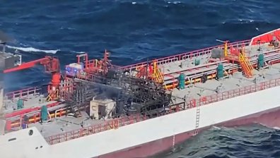 Двата инцидента с кораби в Черно море: Издирват седем моряци (ВИДЕО)