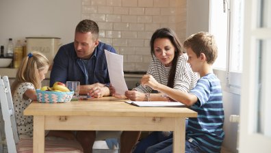 Родителите ще могат да работят дистанционно и по-малко часове през лятото