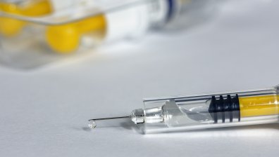Сливенският съд реши в полза на свещеник антиваксър