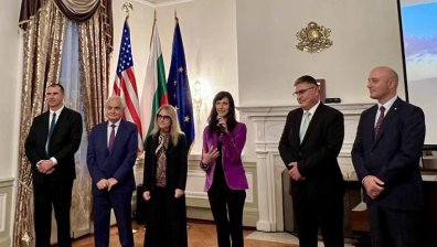 Мария Габриел във Вашингтон: САЩ са стратегически партньор за България