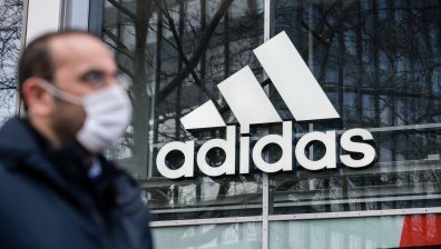93% спад в продажбите на Adidas, губят 250 млн. евро заради Ковид-19