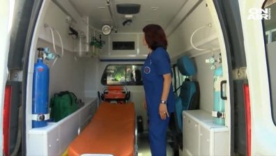 Екип на Спешната помощ в Карнобат изроди бебе в линейка