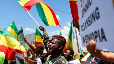 Гласове срещу насилието: Протест по време на срещата на Г-20 (СНИМКИ)