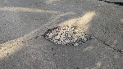 Столичани гневни на районен кмет: Вземете мерки за ремонт на пътя