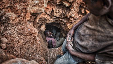 Заплаха в Конго: Дупки в земята поглъщат квартали с всяка буря