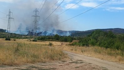 Голям пожар до Старозагорските минерални бани, обявяват бедствено положение