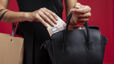 Потреблението и сделките в Еврозоната рязко се свиха