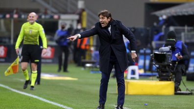 Брокер измами легендарни спортисти със стотици милиони