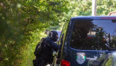 Задържаха 54-годишен бизнесмен от ромската махала в Каблешково