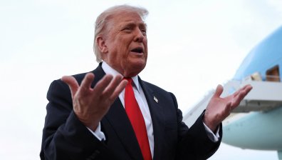 Белият дом: Тръмп не е направил нищо нередно в отношенията си с Джефри Епстийн