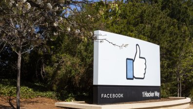 Без Messenger: Facebook позволи видео разговори през основното приложение
