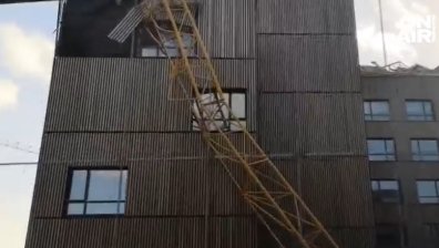 Заради бурята "Юнис": Кран падна върху болница в Белгия