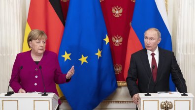 Путин и Меркел се разбраха "Северен поток 2" да заработи до 2021 г.