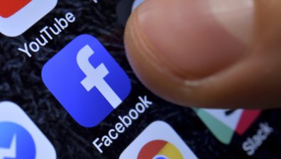 Facebook забранява подвеждащи реклами за лечение на коронавируса