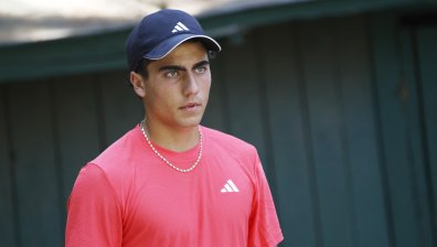 Иван Иванов се би мъжки, но загуби на дебюта си в турнир от ATP