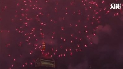 Пищно светлинно шоу озари небето над Хонконг 